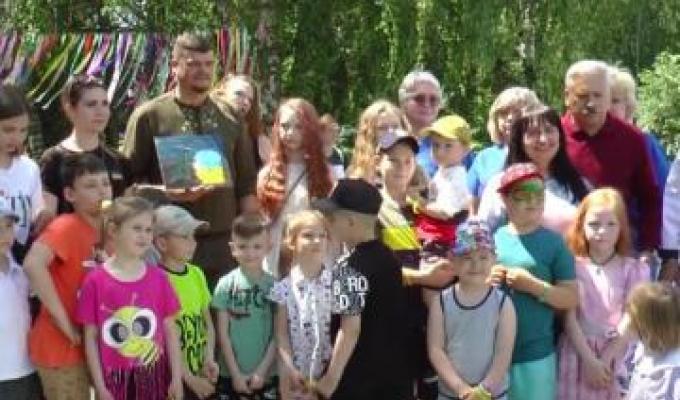 На Полтавщині Артем Лисогор перевірив роботу переміщеної дитячої лікарні, місцевого хабу, завітав до ЛНУ ім. Т. Шевченка (відео) На Полтавщині Артем Лисогор перевірив роботу переміщеної дитячої лікарні, місцевого хабу, завітав до ЛНУ ім. Т. Шевченка (відео)