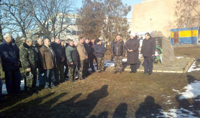 В Новоайдарському районі вшанували воїнів-інтернаціоналістів В Новоайдарському районі вшанували воїнів-інтернаціоналістів