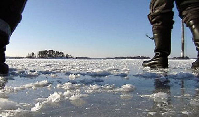 Шановні громадяни Щастинського району у зв’язку з потеплінням утримайтесь від виходу на тонку кригу! Шановні громадяни Щастинського району у зв’язку з потеплінням утримайтесь від виходу на тонку кригу!