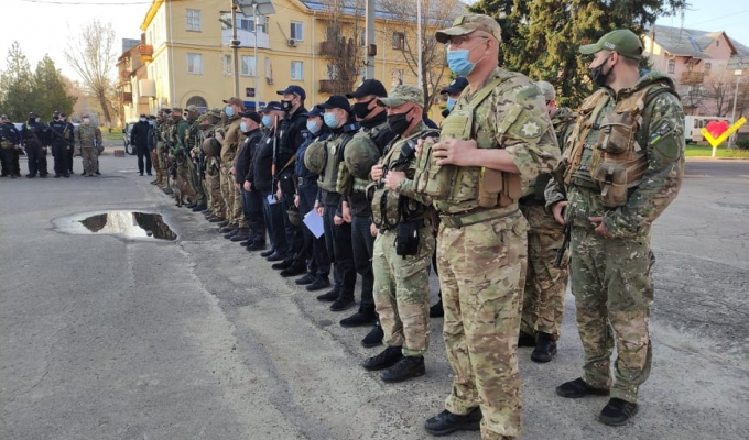 Правоохоронці провели відпрацювання населених пунктів Щастинського району, які розташовані вздовж лінії розмежування Правоохоронці провели відпрацювання населених пунктів Щастинського району, які розташовані вздовж лінії розмежування