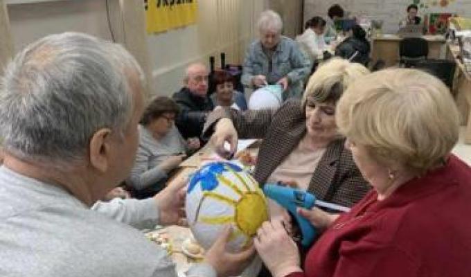 Великодній майстер-клас організували для луганчан у Києві Великодній майстер-клас організували для луганчан у Києві