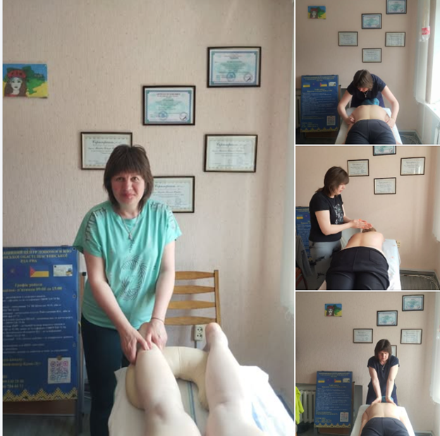 Колаж із чотирьох фотографій демонструє жінку-фахівця, яка проводить сеанси масажу різних ділянок тіла пацієнта у світлому кабінеті, стіни якого завішані численними професійними сертифікатами та дипломами в рамках.