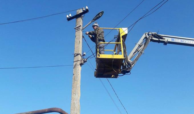 Відновлюється вуличне освітлення Відновлюється вуличне освітлення