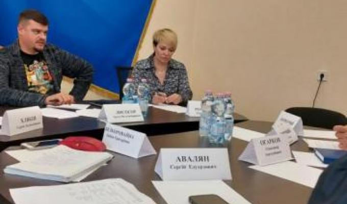 Аграрії Луганщини сертифікують фахівців для допомоги піротехнікам у розмінуванні після деокупації Аграрії Луганщини сертифікують фахівців для допомоги піротехнікам у розмінуванні після деокупації