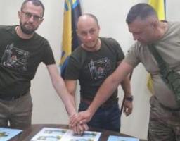 За гроші від продажу першої в Україні благодійної марки придбають сучасний автомобіль для піротехніків