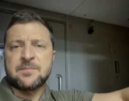 Посадовці на місцях повинні робити більше, ніж можливо, щоб у воєнних умовах гарантувати людям нормальний рівень життя – звернення Президента України