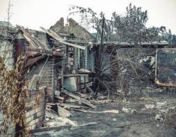 Вчора відбувся схід громадян в с.Смолянинове, на якому Новоайдарська райдержадміністрація інформувала про хід надання матеріальної допомоги постраждалому від пожежі населенню.