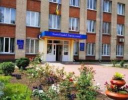 У Хмельницькому запрацював Центр надання гуманітарної допомоги переселенцям з Луганщини
