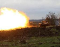 #Вірю_в_ЗСУ Знищено ще один сучасний російський танк Т-90 і три танки Т-72