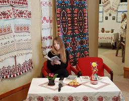 Львівська письменниця Вікторія Амеліна на Новоайдарщині
