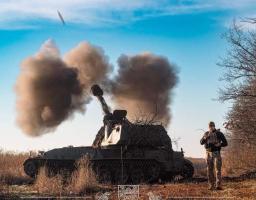 У Рубіжному блокують місця із доступним зв’язком, в «лнр» росіяни шукають в кого є родичі в правоохоронних органах України, ворог підтягує резерви на Луганщину «Через втрати в живій силі та техніці ворог стягує резерви на наші напрямки