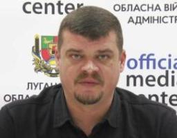 Усі сили на оборону, житлові потреби луганчан та увагу дітям, – брифінг з нагоди року перебування на посаді голови Луганської облдержадміністрації – начальника обласної військової адміністрації Артема Лисогора