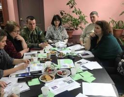 Проблеми зайнятості дітей та молоді з сімей зі складними життєвими обставинами обговорили під час круглого столу у районній бібліотеці