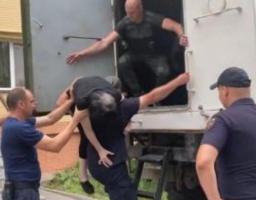 Із Лисичанська евакуювали 22 громадян, до міста доставили 4,5 тонни гуманітарної допомоги