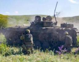 #Вірю_в_ЗСУ На нашій ділянці фронту знищено ворожі БМП-2, дві гаубиці «Гіацинт-Б», дрон-камікадзе «Ланцет», склад боєприпасів