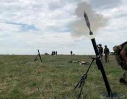 В окупованих селах в районі бойових дій росіяни забирають телефони і не допомагають населенню, в Алчевську з 1 липня у металургів перевірятимуть паспорти рф, під авіаударом опинилося Невське