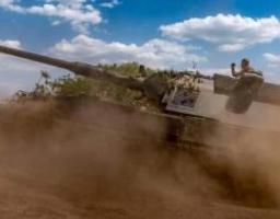 На митниці між рф та так званою «лнр» посилили тиск на українців, у Сєвєродонецьку залишилися вакансії на показовому будівництві без гарантів оплати, Білогорівка витримала черговий авіаудар