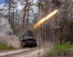 #Вірю_в_ЗСУ Лимано-Куп’янський напрямок: знищено танк, дві БМД, чотири «Ланцети» та склад з боєприпасами противника