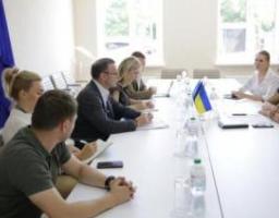 Реалізовуємо міжнародну підтримку та готуємось до відновлення Луганщини, – Артем Лисогор зустрівся з делегацією ПРООН в Україні