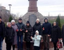 Цьогоріч вшанування пам’яті жертв Голодоморів проходить під гаслом: «Пам’ятай про жертв Голодомору. Підтримуй тих, хто бореться за Україну».