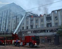Дніпро. Ранок 19 квітня. Центр міста. Країна-агресор вчинила черговий терористичний акт проти цивільних українців