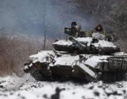 У Лисичанську неможливо додзвонитися до «швидкої» з нового таксофону; в «лнр» за бюджетні кошти облаштовують виборчі дільниці під людей з інвалідністю – але вони голосуватимуть вдома; у Невському зруйновані ще два будинки