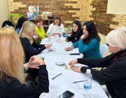 Продовжуючи співпрацю з ГО «Дівчата» в Координаційному центрі допомги ВПО з Луганської області в Сумській області було проведено серію тренінгів для наших дорослих ВПО