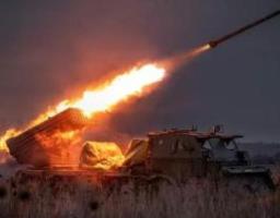 На під’їзді до Луганська автомобільні черги – перевіряють всіх чоловіків, у Довжанську росіяни збираються закрити травмпункт, жителі деокупованих сіл отримали пенсії