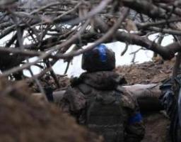 Явка 87,12 %: на найбільшій дільниці в Лутугиному посеред дня були майже порожні скриньки, мобільну дільницю в Сєвєродонецьку супроводжували п’ять військових рф, у прифронтовому Невському зафіксували руйнування ще одного домоволодіння