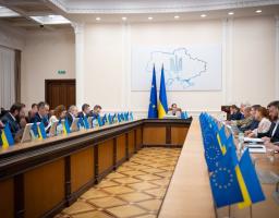 УРЯД ЗАПУСКАЄ ПРОГРАМУ ПІДТРИМКИ ПРИФРОНТОВИХ РЕГІОНІВ