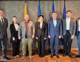 Підтримка ветеранів, ВПО, дітей з Луганщини – перспективи розвитку зазначених напрямів Олексій Харченко визначив із Послом Литовської Республіки в Україні
