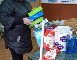 За поточний тиждень роботи в Координаційному центрі допомоги ВПО з Луганської області в Сумській області видано гуманітарної допомоги у вигляді продуктів харчування для 83 ВПО
