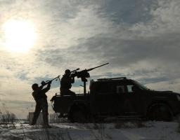 На зображенні представлена мобільна вогнева група Сил оборони України, яка виконує завдання з відбиття повітряної атаки