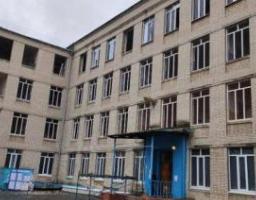 У Сєвєродонецьку 840 учнів отримують завдання на подвір’ях шкіл, навчаються самостійно вдома без світла та Інтернету
