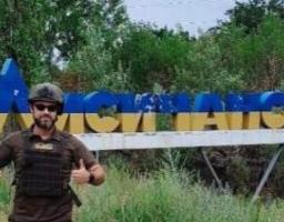 Нам своє робити: Лисичанський вчитель вісім років забезпечує бійців на фронті