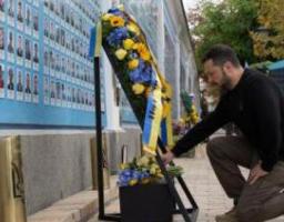 Президент ушанував пам’ять полеглих захисників і захисниць України
