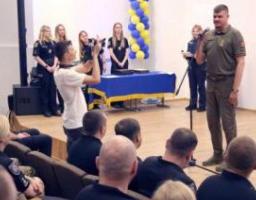 36 тисяч врятованих від окупантів, 1850 виїздів на лінії вогневого контакту з ворогом та понад 700 тон доставлених гумвантажів, - поліція Луганщини гідно служить та захищає