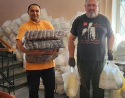 Працівники Щастинської РДА-РВА здійснювали фасування продуктів харчування та формували продуктові набори для надання гуманітарної допомоги внутрішньо переміщеним особам