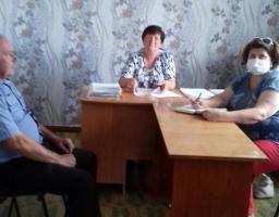 Сьогодні, 30.06.2020 голова Новоайдарської райдержадміністрації Тетяна Новикова провела виїзний прийом громадян в селі Штормове та селі Денежникове
