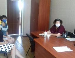 24.06.2020 голова Новоайдарської райдержадміністрації Тетяна Новикова провела виїзний прийом громадян в селі Райгородка та селі Трьохізбенка