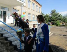 День знань на Новоайдарщині