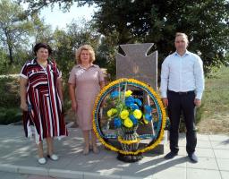 В Щастинському районі вшанували пам'ять захисників України, які загинули в боротьбі за незалежність, суверенітет і територіальну цілісність України