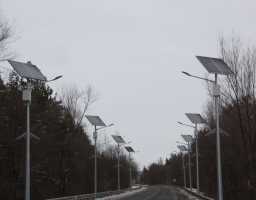 На Новоайдарському мосту монтують освітлення
