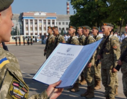 Про призов громадян України  на строкову військову службу