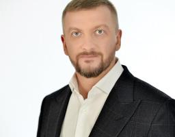 Консультує Міністр юстиції України