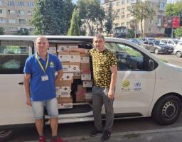 До Хабу Щастинської райдержадміністрації в Сумах надійшли жіночі гігієнічні набори