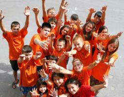 Оздоровлення дітей Новоайдарщини є вільні путівки!