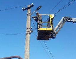 Відновлюється вуличне освітлення